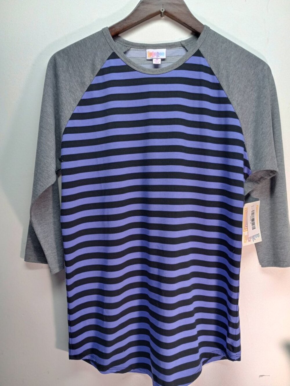 LulaRoe Randy Baseball 3/4 Sleeve Super Soft Tee Medium